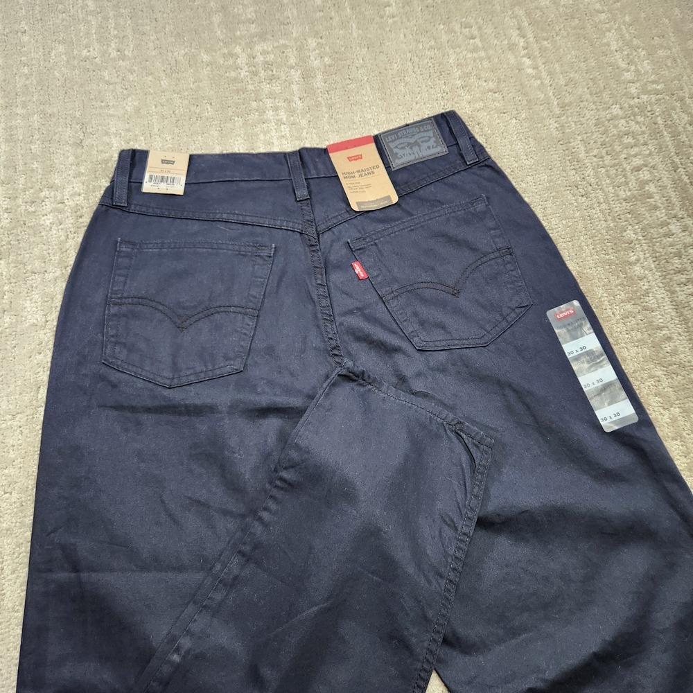 Levis Jeans Women 30x30 High Waisted Mom Jean Relaxed Tapered Leg Black NEW